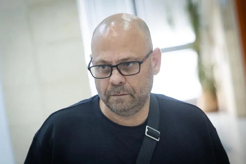 Coup de tonnerre au procès Netanyahou : un ancien haut gradé révèle des irrégularités explosives